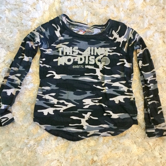 SHERYL CROW “THIS AIN’T NO DISCO” lyric graphic camouflage 3/4 sleeve top - Picture 3 of 5